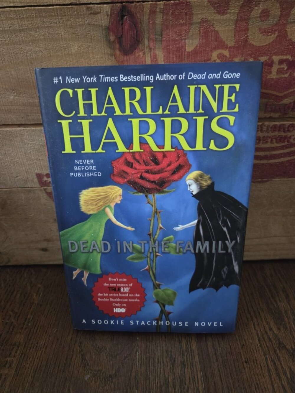 Dead in the Family; Sookie Stackhouse/T- hardcover, 0441018645, Charlaine Harris